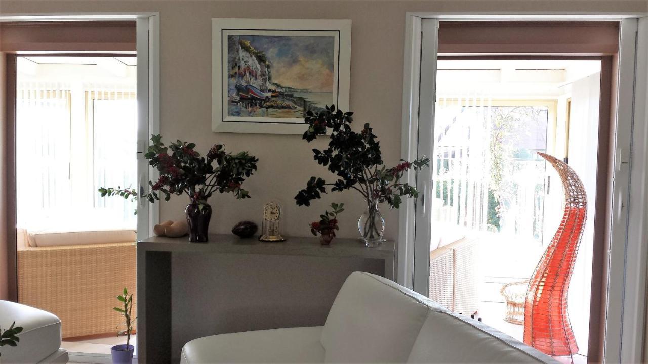 Chambre Privee Avec Salon, Garage Voiture, Velos, Motos Tourville-sur-Arques Exterior foto